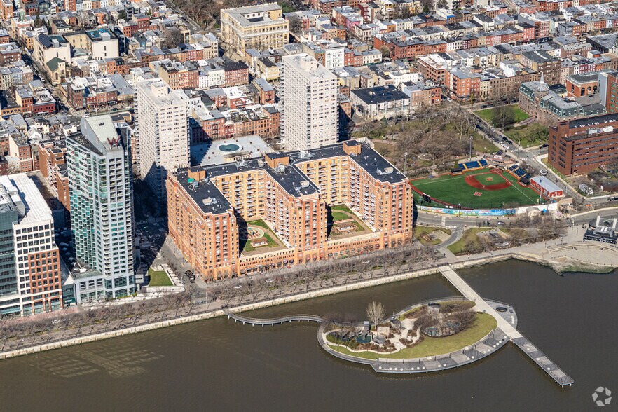 More Photos Of 333 River St, Hoboken Apartments For Lease
