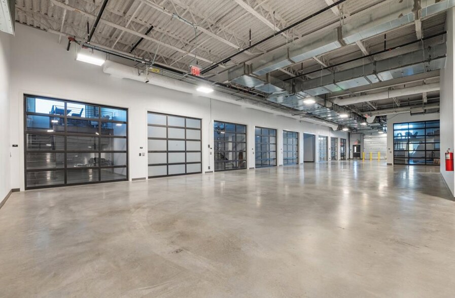 More Photos Of 4229 FM 620, Austin Showroom For Sale