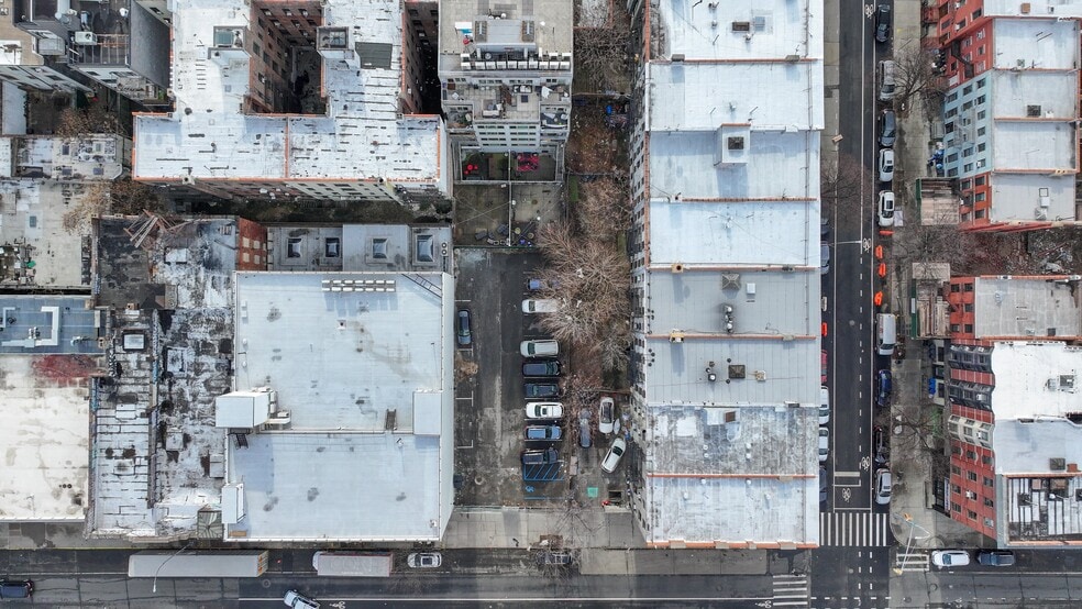More Photos Of 956 Dean St, Brooklyn Land For Lease