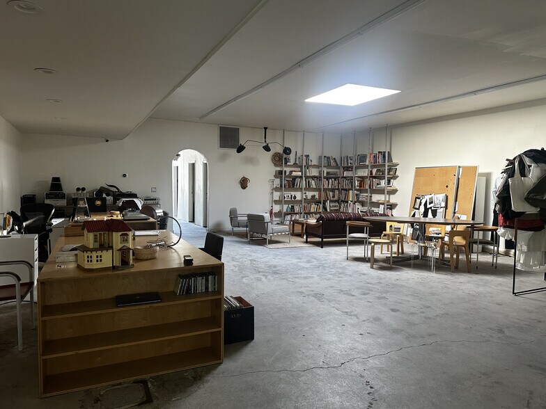 More Photos Of 5215 York Blvd, Los Angeles Freestanding For Sale