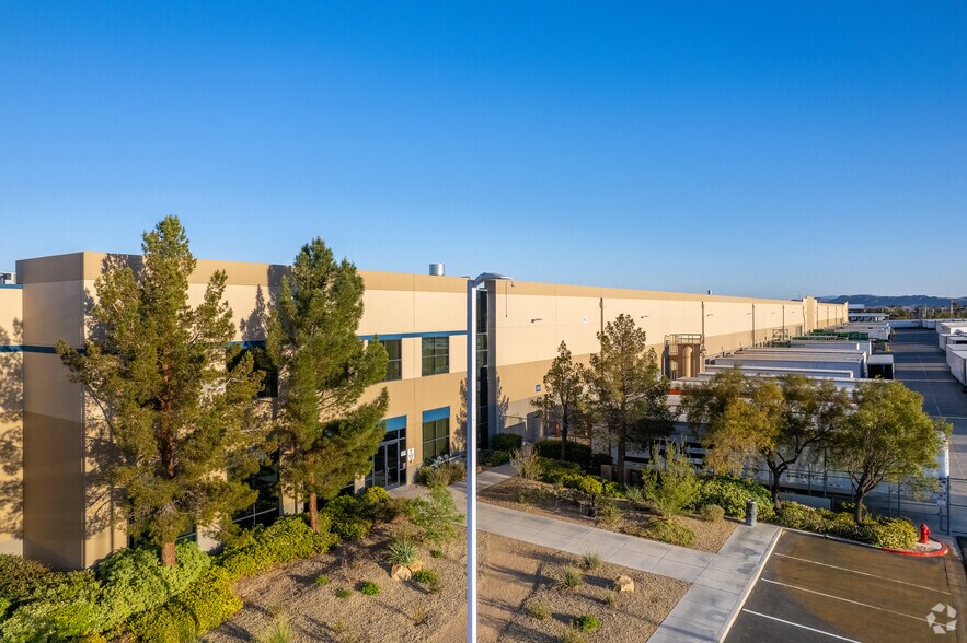 More Photos Of 7000 E Lindell Rd, Las Vegas Office For Lease