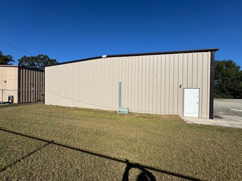 More Photos Of 4411 Holden Rd, Lakeland Warehouse For Sale