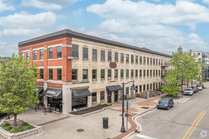 More Photos Of 41 Washington Ave, Grand Haven Office For Sale