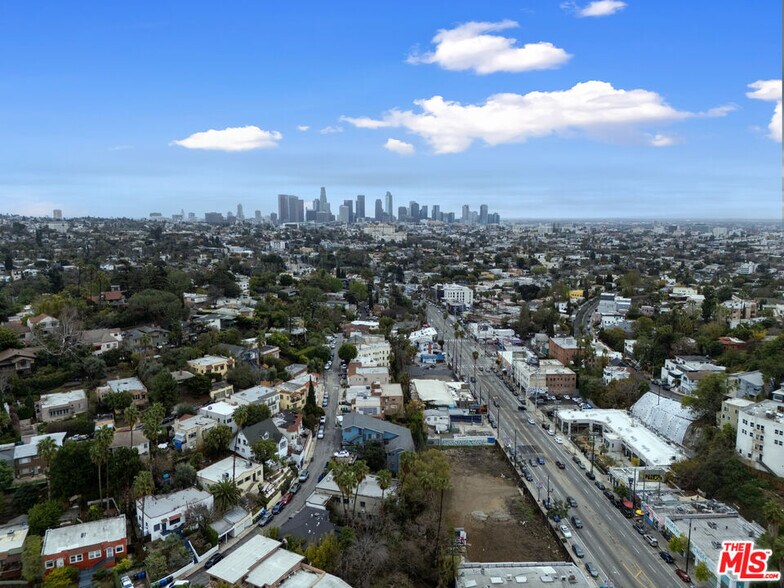 More Photos Of 3324 Hamilton Way, Los Angeles Apartments For Sale