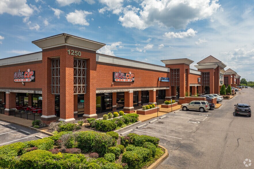 More Photos Of 1250 N Germantown Pky, Cordova General Retail For Lease