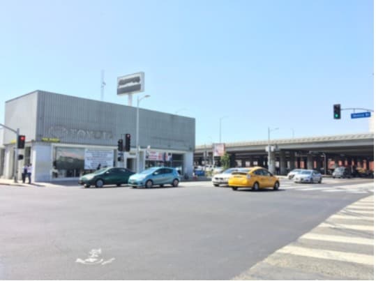 More Photos Of 1600 S Figueroa St, Los Angeles Auto Dealership For Sale
