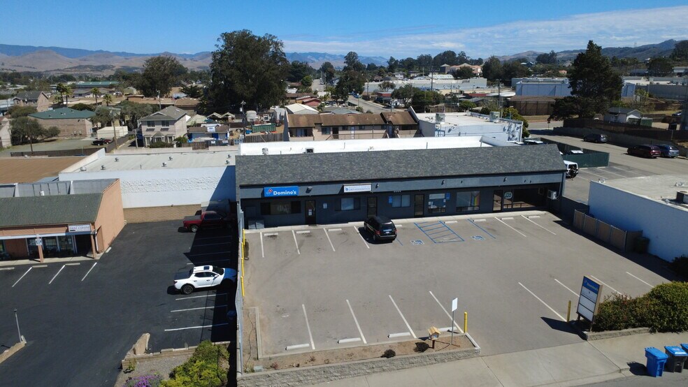 More Photos Of 2084 9th St, Los Osos Storefront For Sale