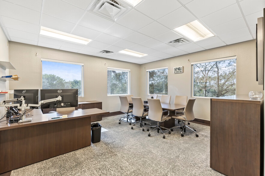 More Photos Of 1455 N Park Dr, Weston Unknown For Lease