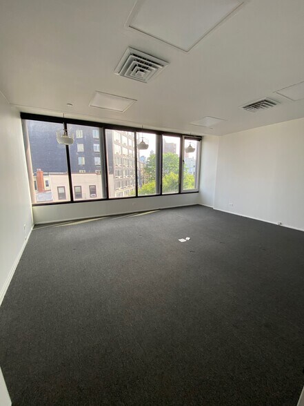 More Photos Of 1143 47th Ave, Long Island City Medical For Lease