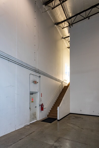 More Photos Of 10730 Bell Ct, Rancho Cucamonga Warehouse For Lease