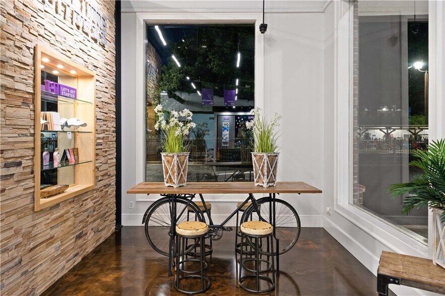 More Photos Of 16 Boardwalk Plz, Saint Simons Island General Retail For Sale