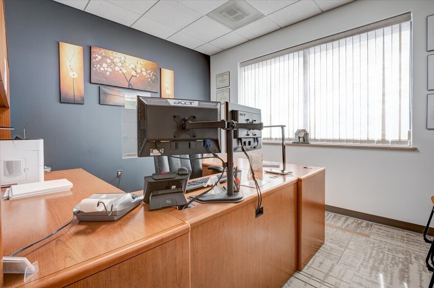 More Photos Of 100 W Antietam St, Hagerstown Office For Lease