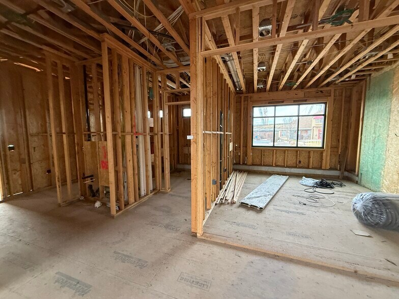 More Photos Of 11231 Highland blvd, Highland Office For Lease
