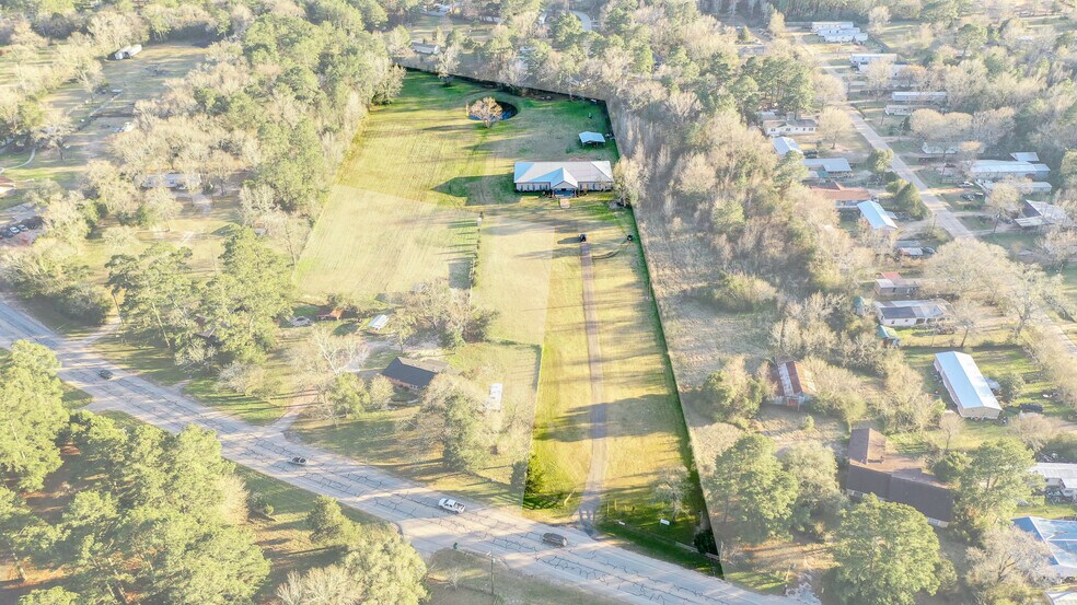 More Photos Of 13705 FM 2432 Rd, Willis Lodge Meeting Hall For Lease