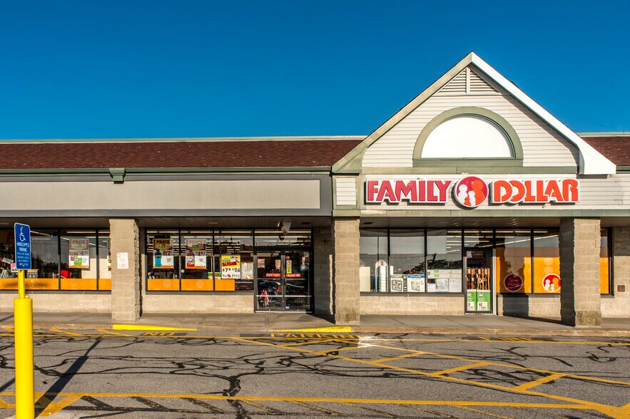 More Photos Of 4171 N Main St, Fall River Unknown For Lease