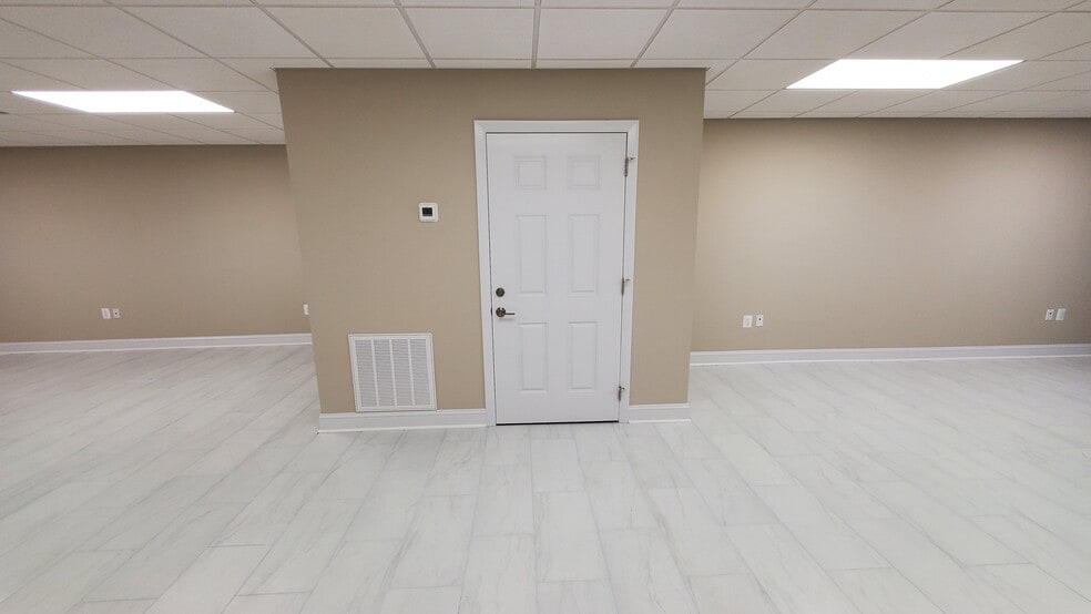 More Photos Of 3821-3859 Farragut Ave, Kensington Office For Lease