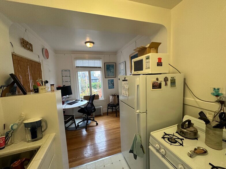 More Photos Of 2370 Filbert St, San Francisco Apartments For Sale