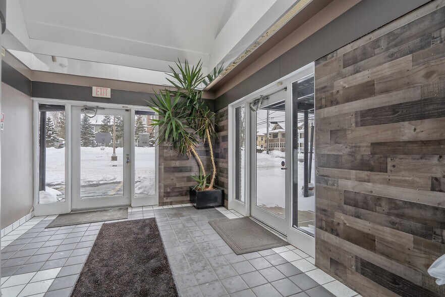 More Photos Of 3300 James St, Syracuse Medical For Lease