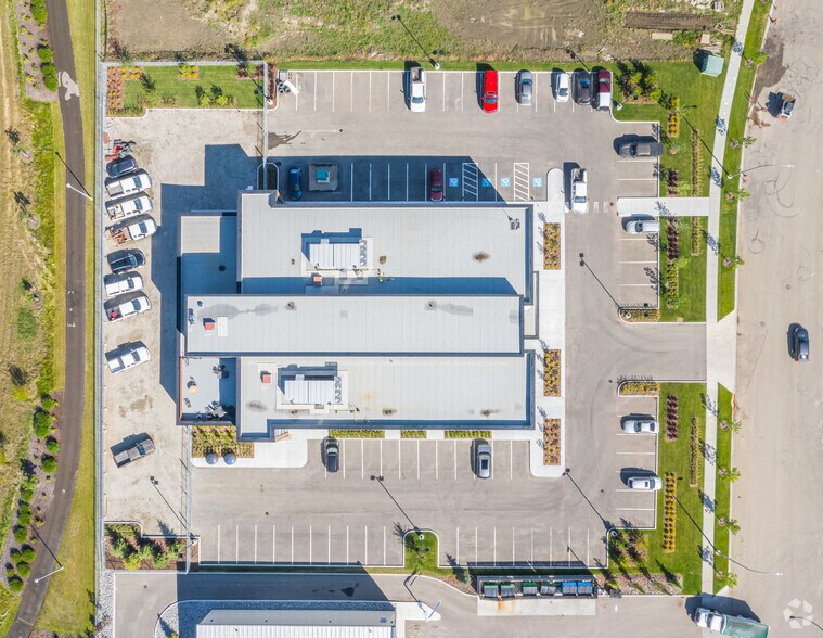 More Photos Of 13804 164 St NW, Edmonton Light Distribution For Sale