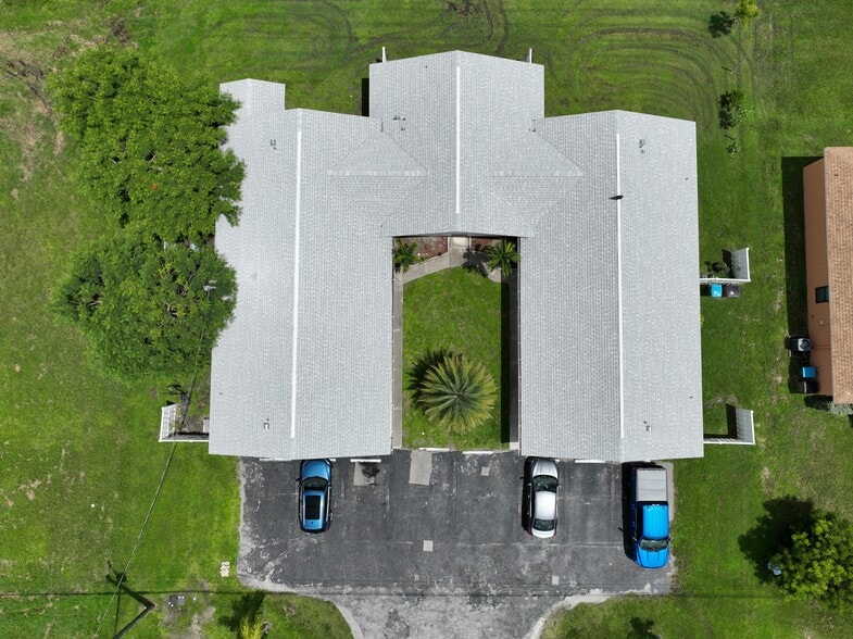 More Photos Of 403 Hancock Bridge Pkwy, Cape Coral Apartments For Sale