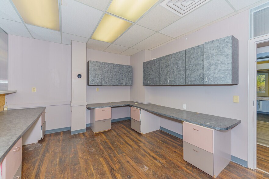 More Photos Of 961-963 State Route 146, Clifton Park Medical For Lease