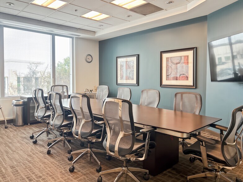 More Photos Of 405 State Highway 121 Byp, Lewisville Coworking Space