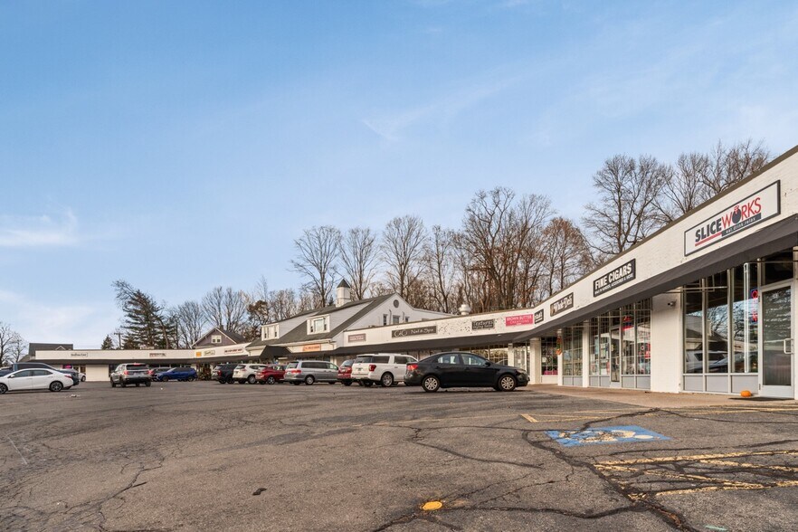 More Photos Of 345 New London Tpke, Glastonbury Unknown For Lease