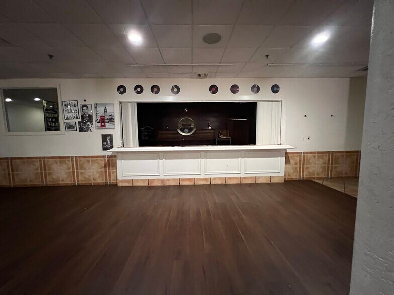 More Photos Of 16805 NW 12th Ave, Miami Hotel For Lease