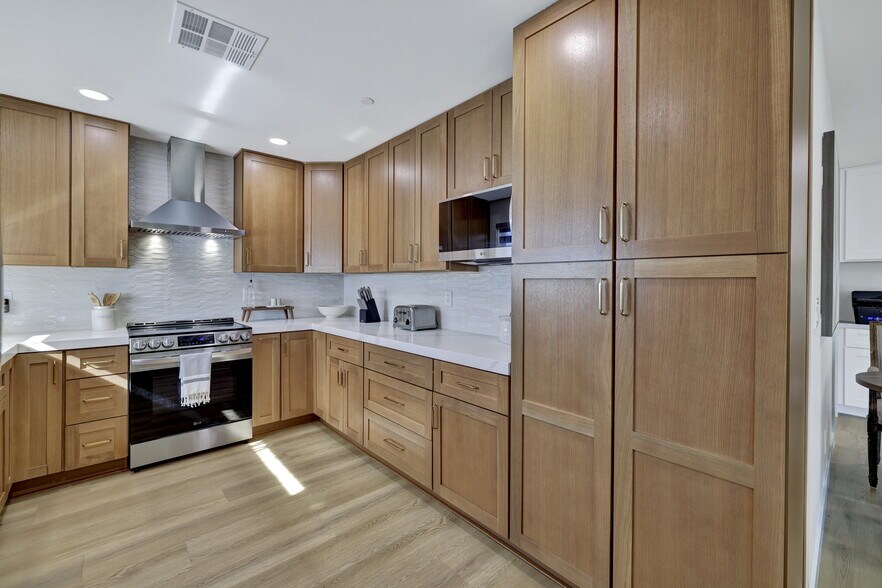 More Photos Of Turn-key Trophy Property RAL Ready, Scottsdale Assisted Living For Sale