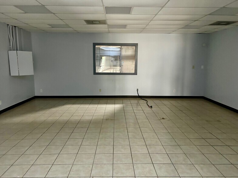 More Photos Of 2001 108th St, Grand Prairie Light Distribution For Lease