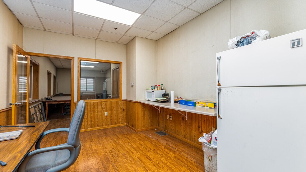 More Photos Of 3604 County Road H, Kieler Distribution For Sale