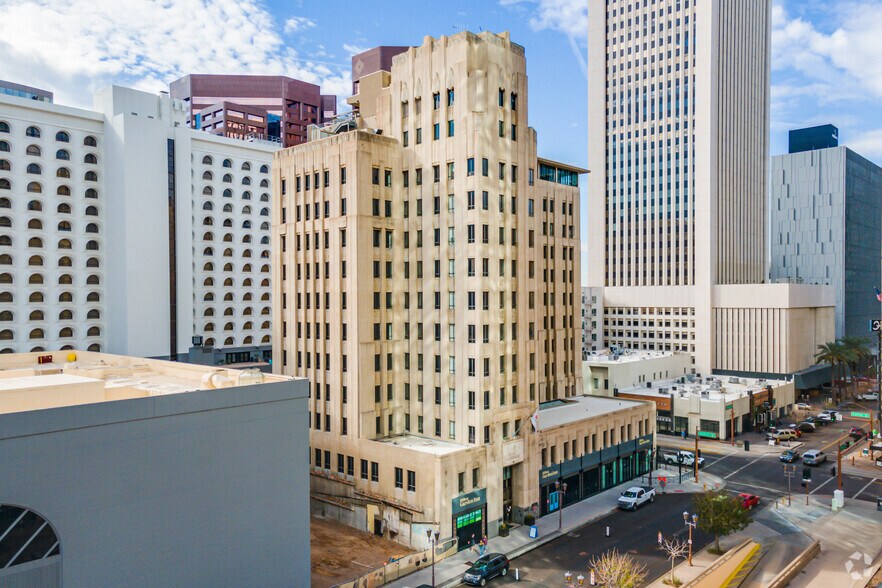 More Photos Of 15 E Monroe St, Phoenix Hotel For Lease