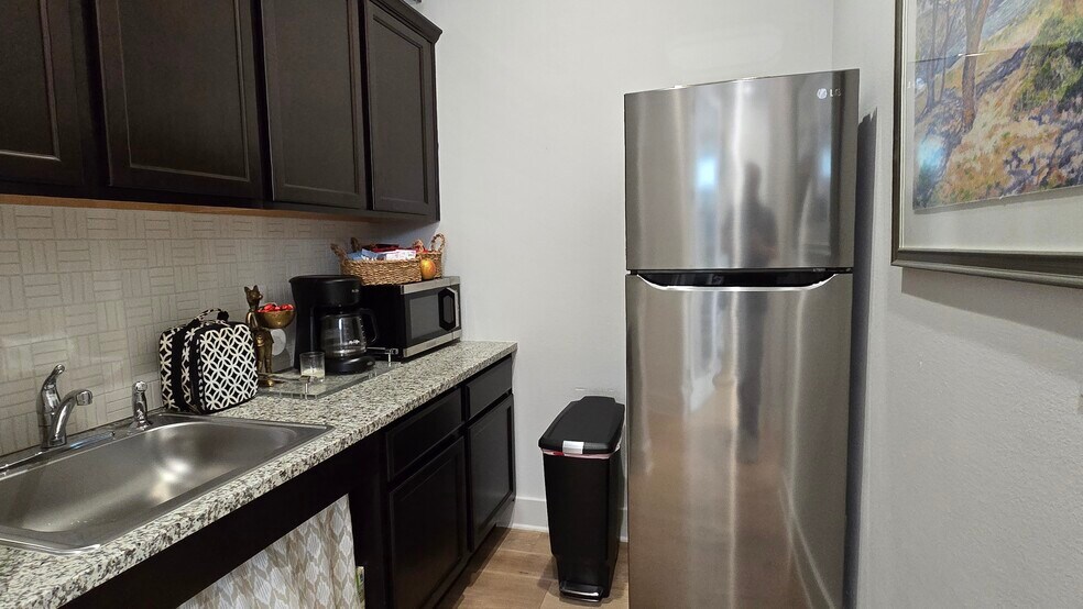 More Photos Of 3000 Polar Ln, Cedar Park Office For Lease