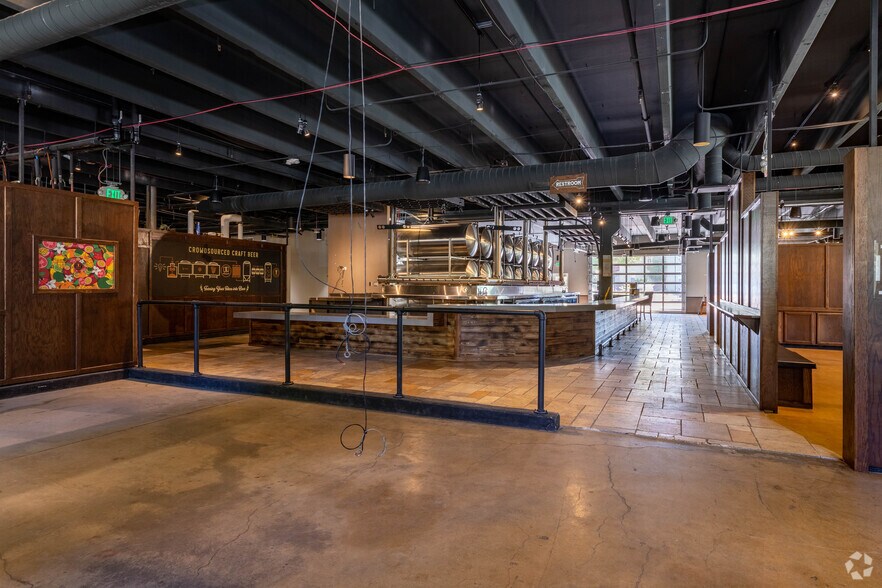 More Photos Of 2403 Champa St, Denver General Retail For Lease