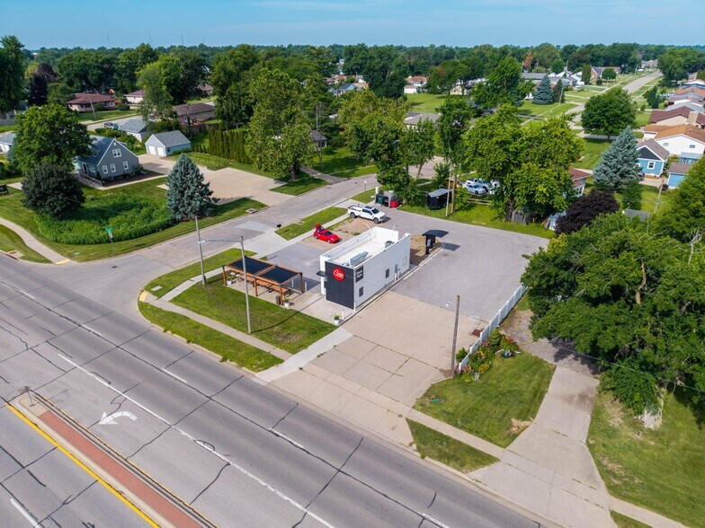 More Photos Of 1803 S Center St, Marshalltown Restaurant For Sale