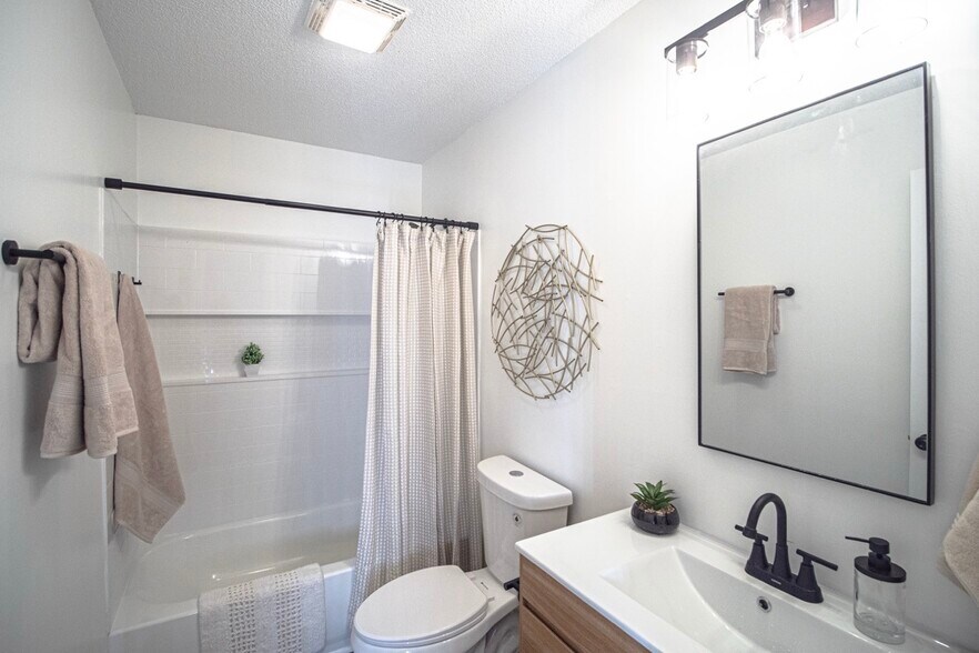 More Photos Of 4509-4511 Old Louisville Rd, Garden City Apartments For Sale
