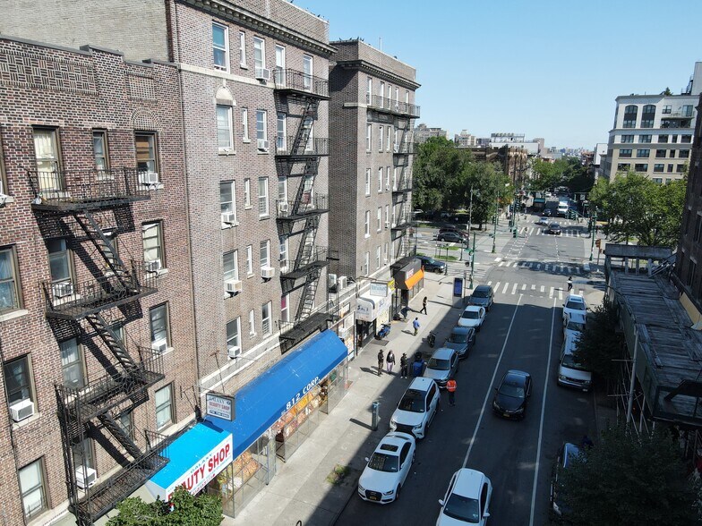 More Photos Of 320 Eastern Pky, Brooklyn Apartments For Lease