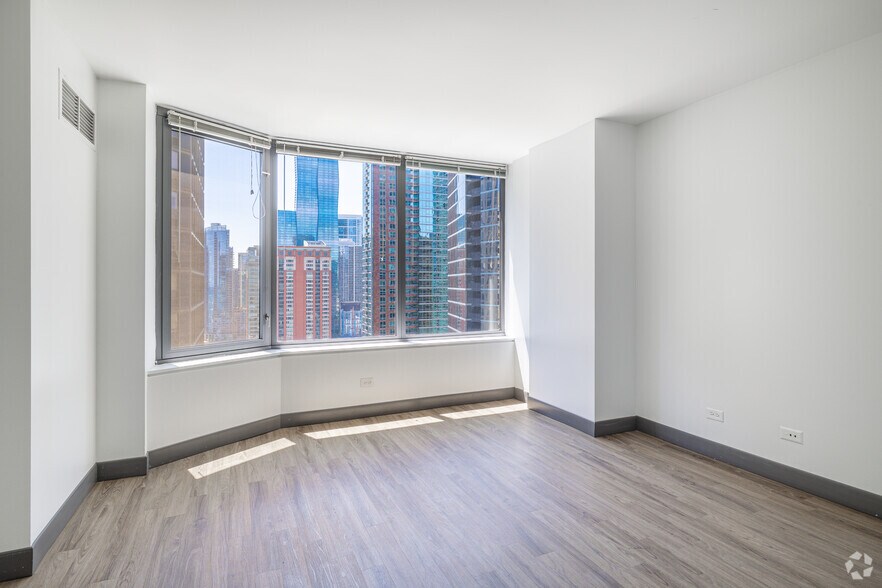 More Photos Of 420 E Ohio St, Chicago Apartments For Sale