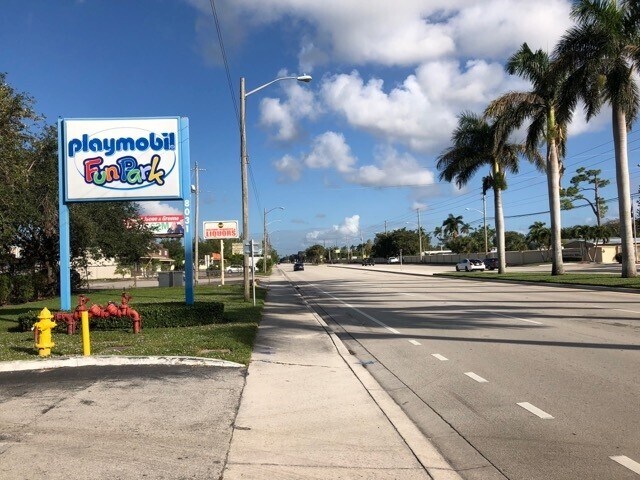 More Photos Of 8031 N Military Trl, Palm Beach Gardens Freestanding For Sale