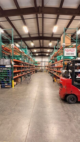 More Photos Of 1092 US 59, Carthage Warehouse For Lease