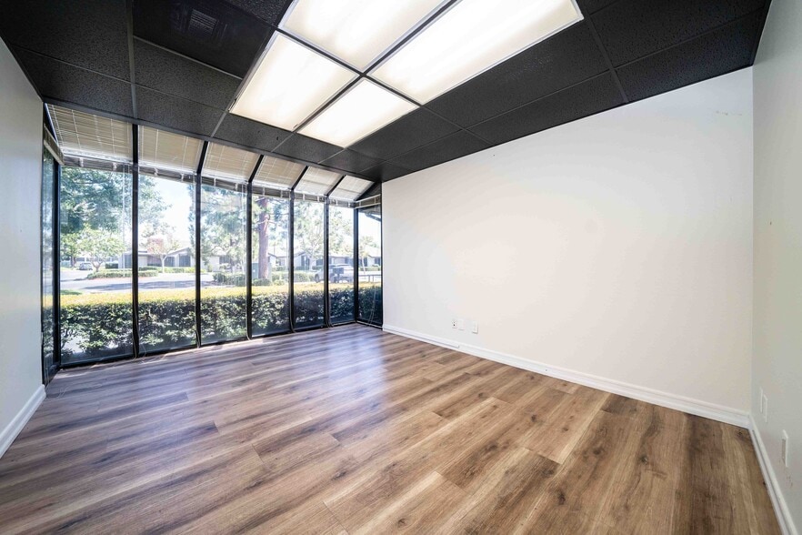 More Photos Of 3151 Airway Ave, Costa Mesa Office For Sale