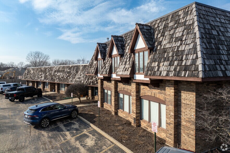 Primary Photo Of 14052 W Petronella Dr, Libertyville Office For Sale