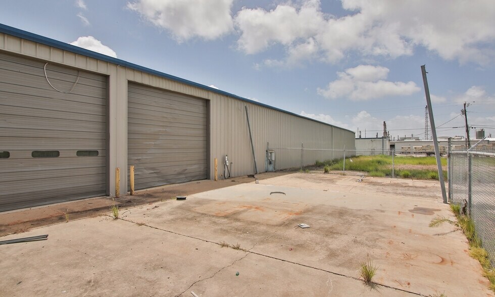 More Photos Of 3001 FM 1765, Texas City Warehouse For Lease
