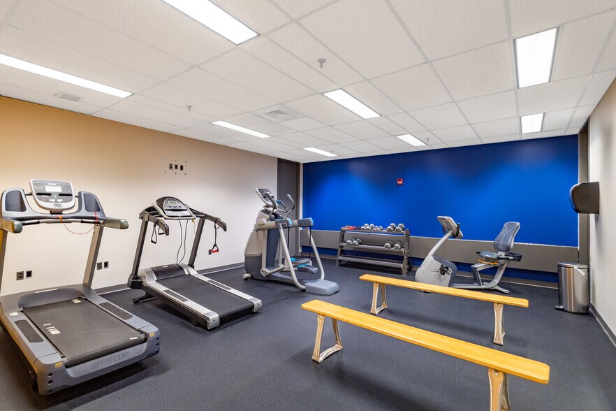 More Photos Of 20 Cabot Blvd, Mansfield Office For Lease