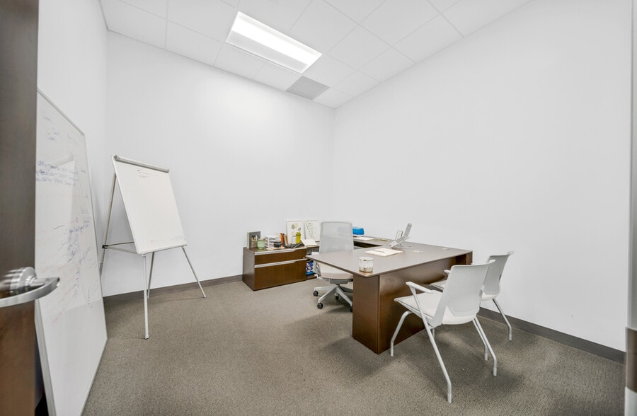 More Photos Of 1501 Biscayne Blvd, Miami Office Residential For Lease