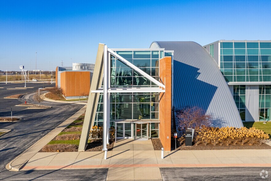 More Photos Of 3800 Golf Rd, Rolling Meadows Office For Lease