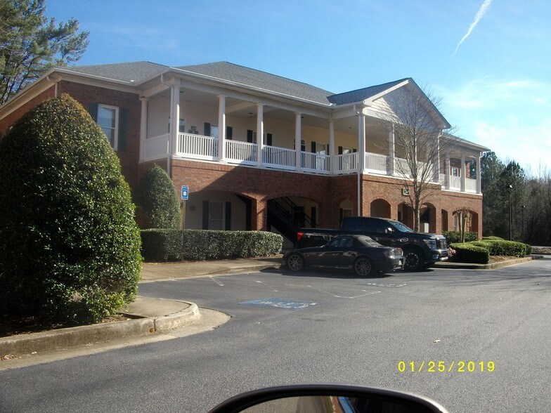 Primary Photo Of 590 W Crossville Rd, Roswell Coworking Space
