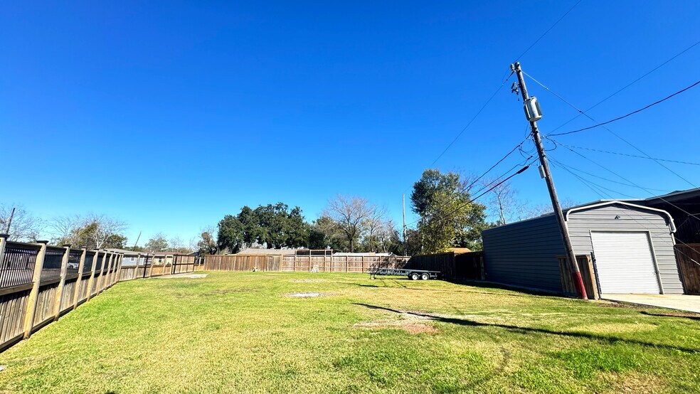 More Photos Of 6623 Gulf Fwy, Houston Office Residential For Sale