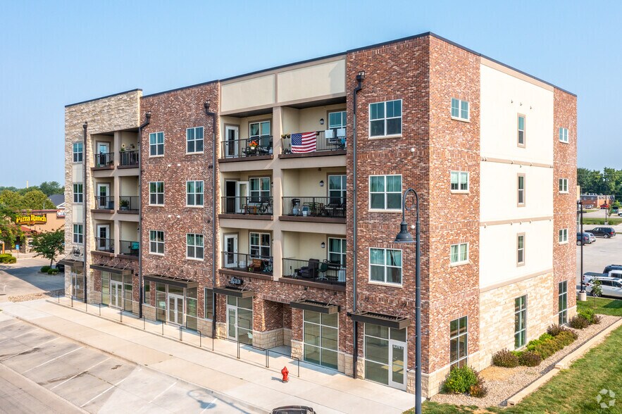 More Photos Of 415 Center Pl, Altoona Multifamily For Sale