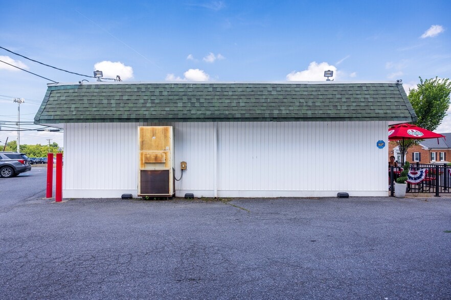 More Photos Of 500 W Patrick St, Frederick Freestanding For Sale